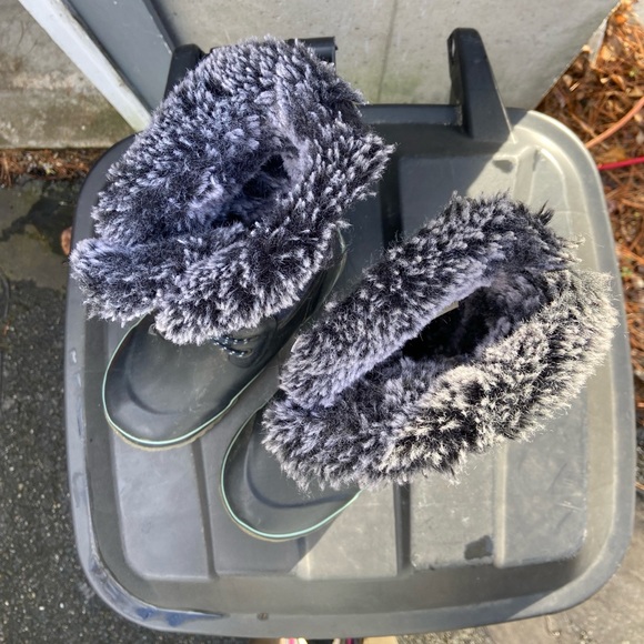 BOGS  Big Kid Size 3 Used Arcata Knit Insulated Winter Waterproof Snow Boot - Picture 5 of 6